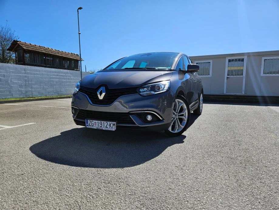 Renault Scenic Blue dCi 120 — stvarna fotografija iz ponude