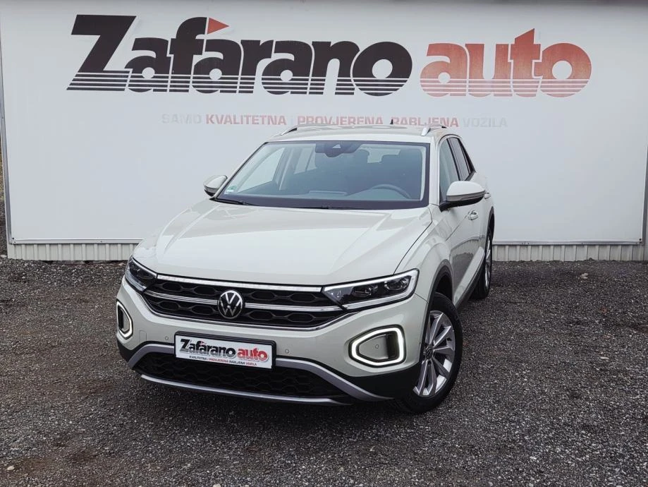 Volkswagen T-Roc 2,0 — stvarna fotografija iz ponude